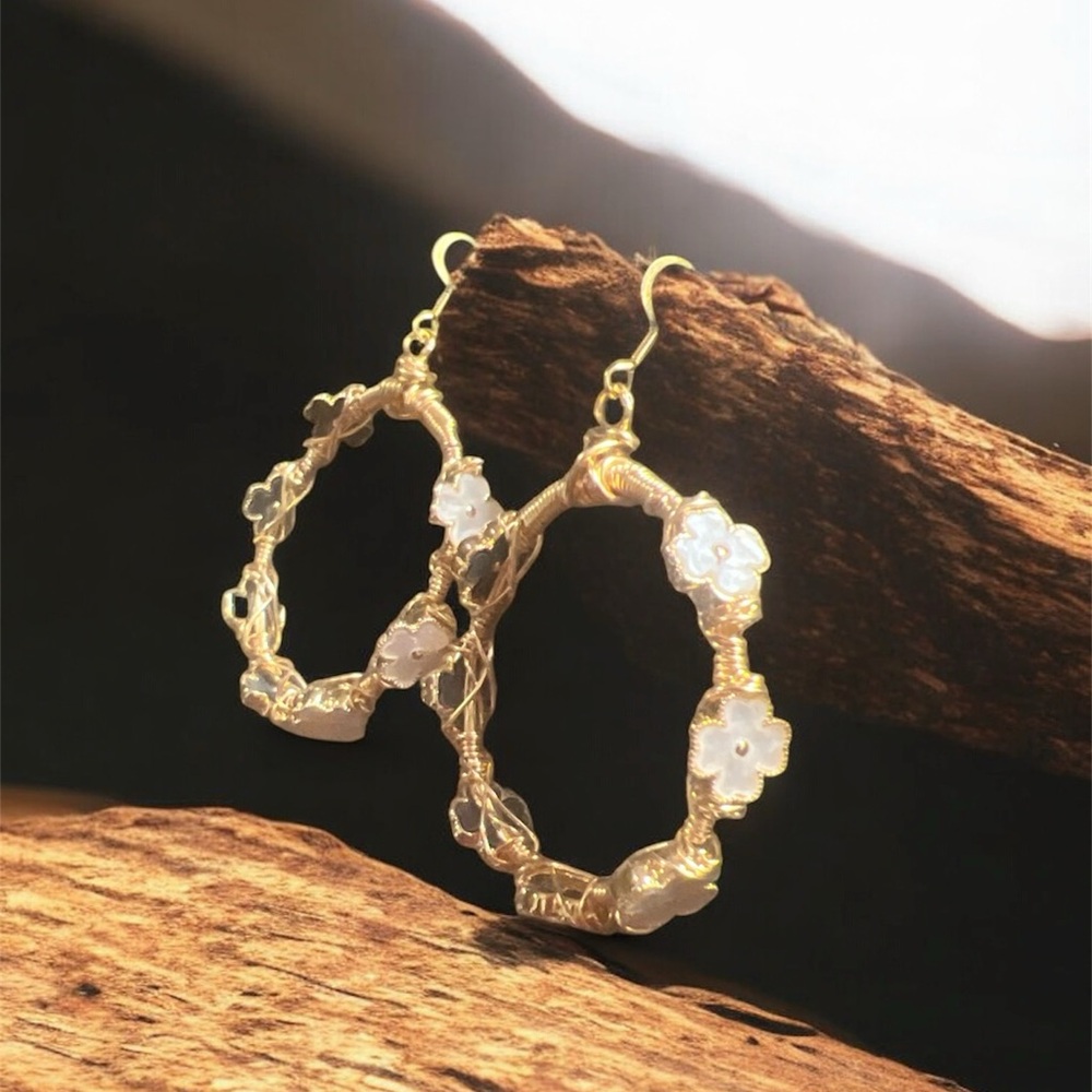 White Clover Gold Hoops